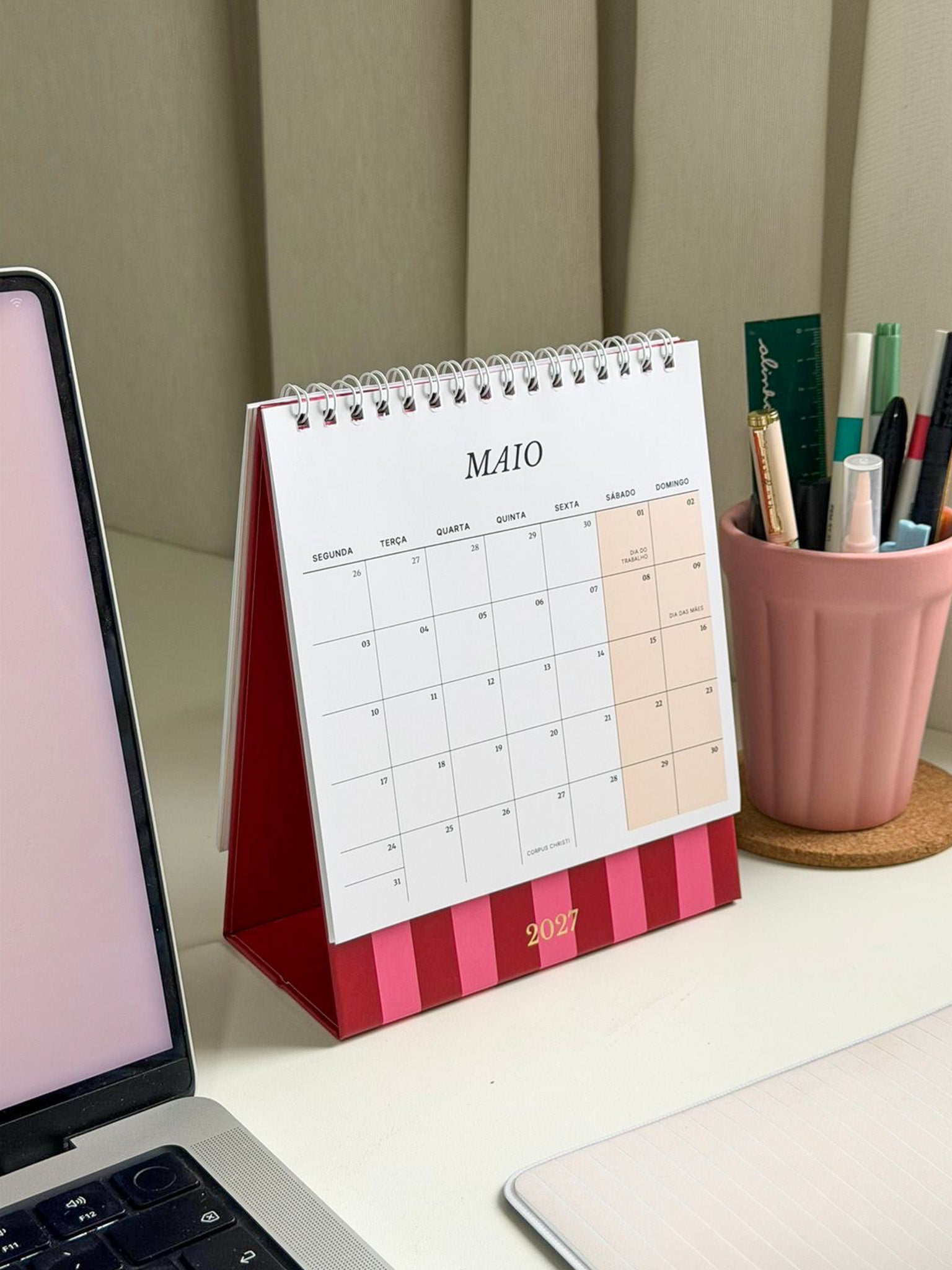 Calendário de Mesa 2027 Pink Vinho