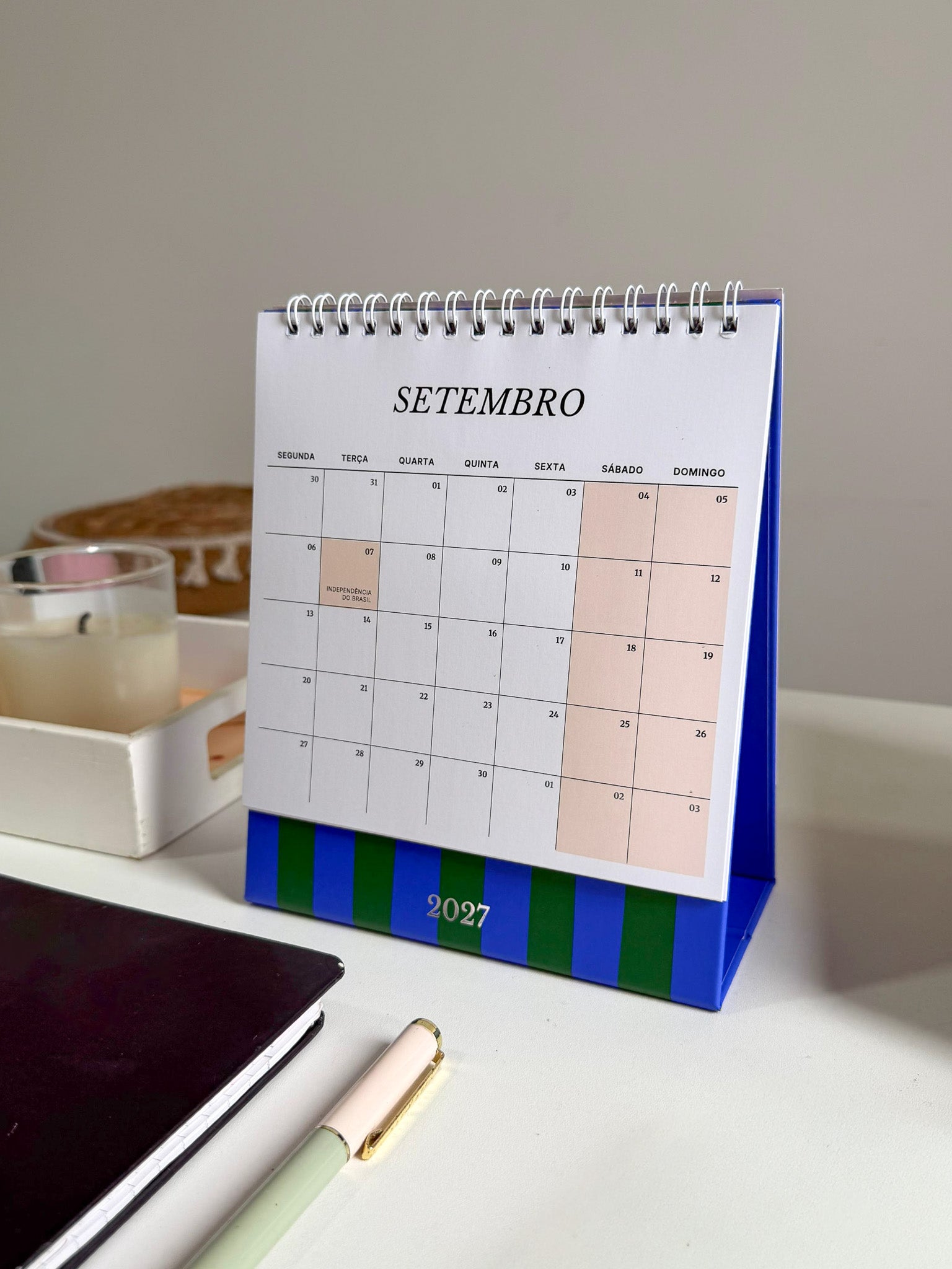 Calendário de Mesa 2027 Verde Azul