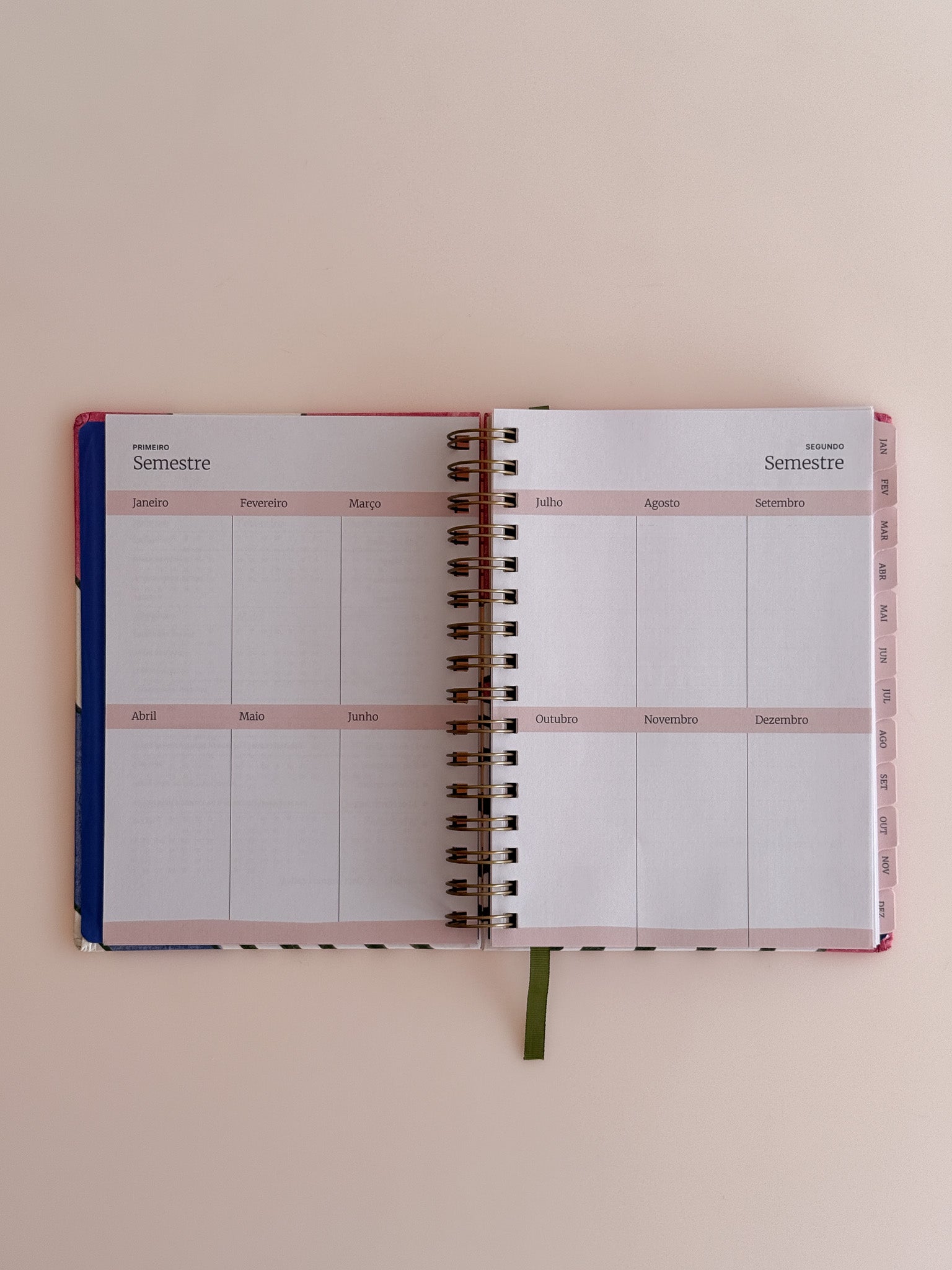 2027 Planner Tie