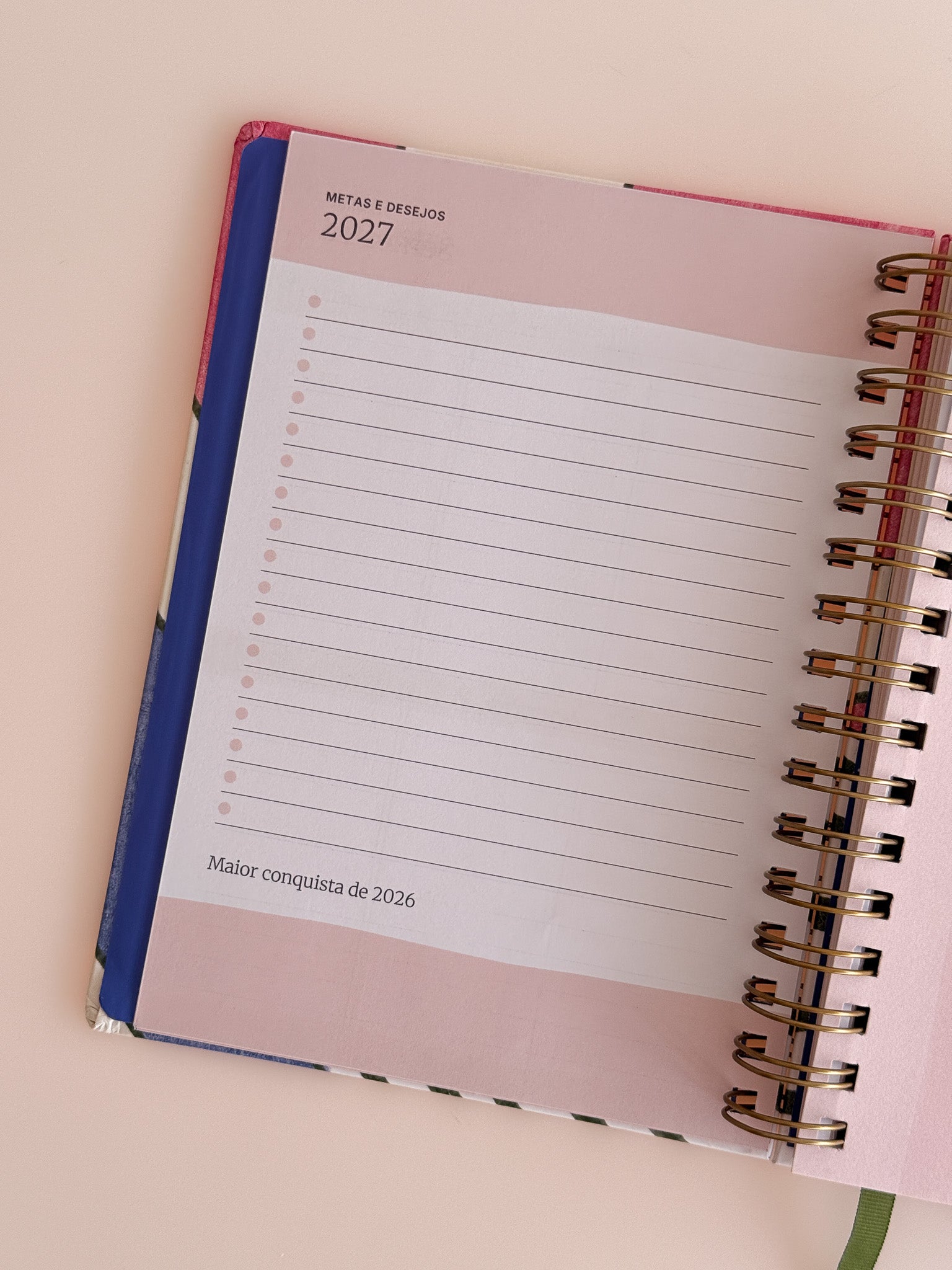 2027 Planner Tie