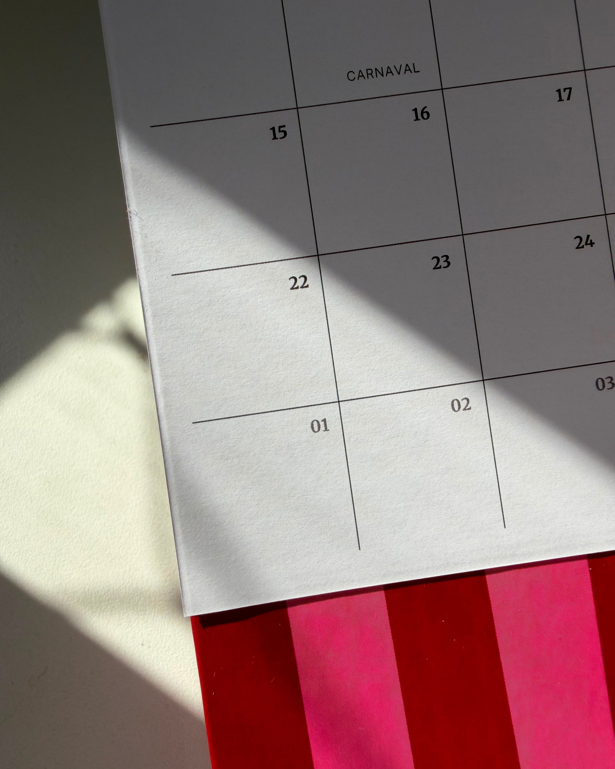 Calendário de Mesa 2027 Pink Vinho